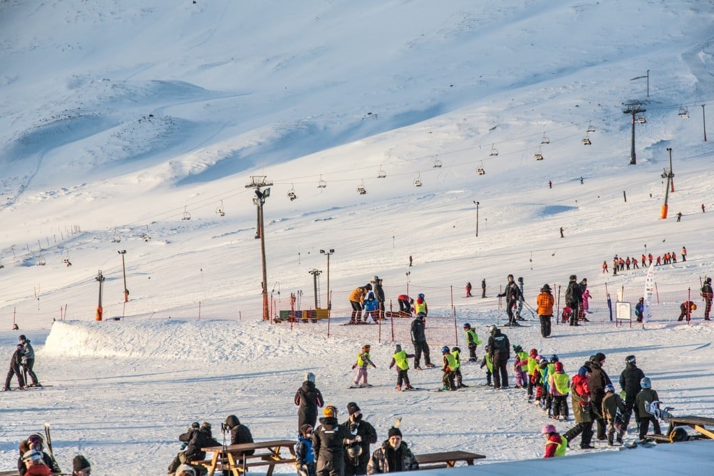 Skiing with the children 